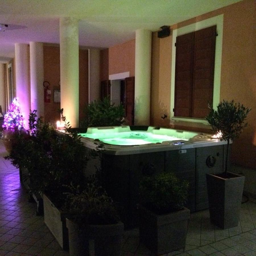 Residence Villa Degli Ulivi ベルティノーロ エクステリア 写真